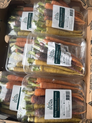Baby marchewka 3 kolory , Baby Carrots karton 6 opak po 200g