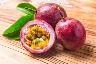 MARAKUJA / PASSION FRUIT ŚWIEŻY OWOC - 2kg pudełko